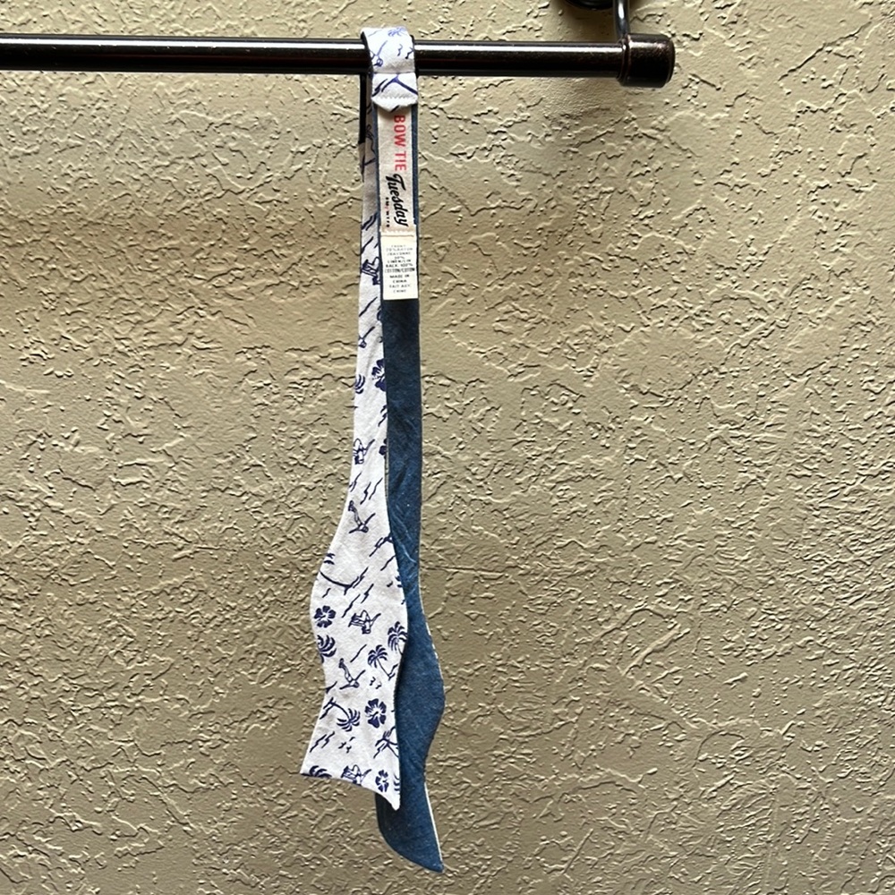 This is an adjustable Bow tie by Bow Tie Tuesday.